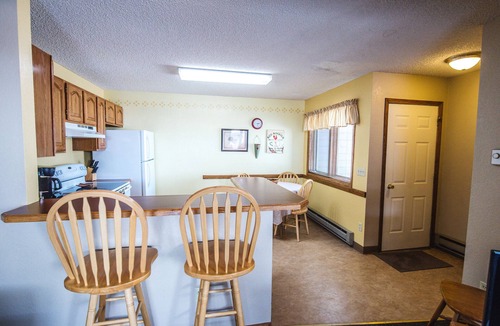 Red Lodge Condo | Cozy 2 Bed, 2 Bath Condo on Golf Course with Hot tub, Sauna, & Pool! Unit #3