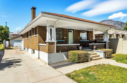 Central Business District Apartment | Cozy 2-bedroom main level of home, sleeps up to 6!