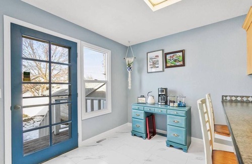 West Central House | Cozy 2BR near Downtown Spokane—king+queen, fast Wi‑Fi, fenced yard.