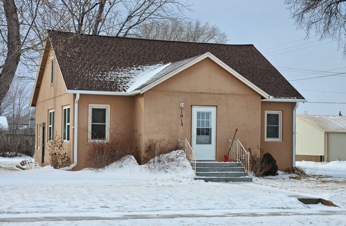 Mobridge House | Cozy 3-bedroom house located in charming Mobridge