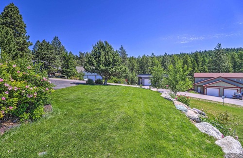 Bigfork Apartment | Cozy Bigfork Escape: Walk to Bigfork Harbor!