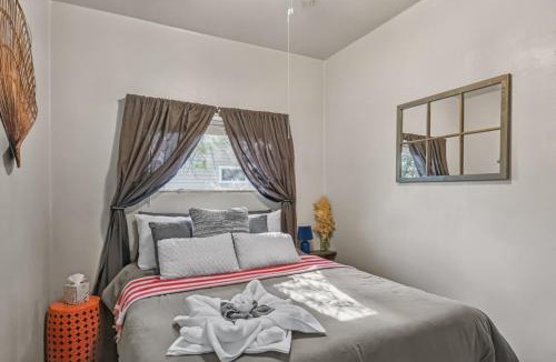 Great Falls Apartment | Cozy Boho Hideaway 1BR Retreat Smart TV