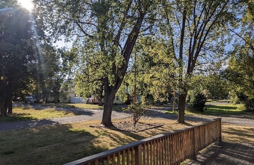 Polson House | Cozy Cabin Feel! 5min From Downtown Polson.