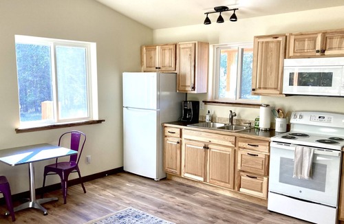 Marion House | Cozy Cabin in the Country