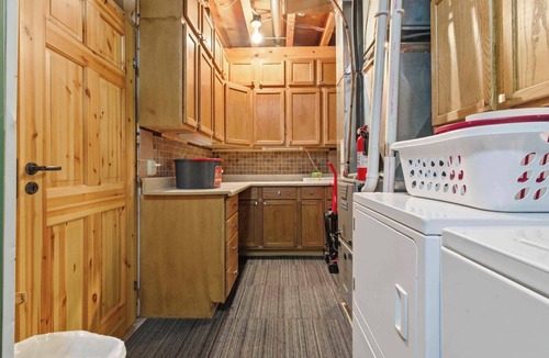 Ironton House | Cozy Cabin on Little Rabbit Lake, near Cuyuna Recreation Area.
