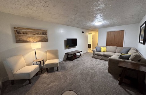 Idaho Falls Apartment | Cozy Corner at College Center of Town Sleeps 4