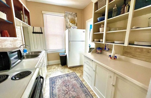 North Park House | Cozy cottage in the heart of the big city