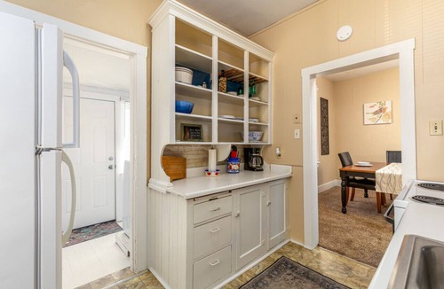 North Park House | Cozy cottage in the heart of the big city