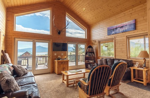 Island Park Cabin | Cozy Henrys Lake Escape - 20 Miles to Yellowstone!