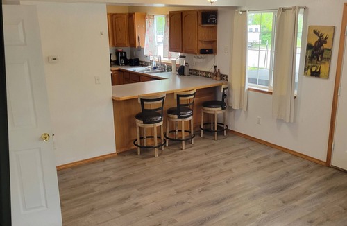 Westside House | Cozy home centrally located with a hot tub