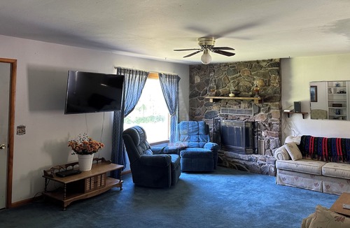 Thompson Falls House | Cozy house in Thompson Falls, MT. Minutes from downtown yet country setting.