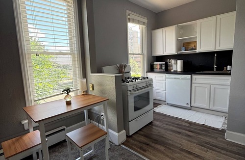 Ballpark Apartment | Cozy Private 1BR in the Heart of 5 Points