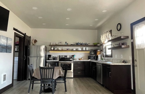 Evergreen Cottage | Cozy, private, Montana retreat. Centrally located. Long and short stays welcome.