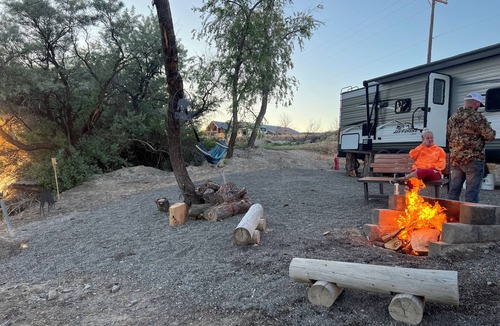 Wilson House | Cozy & Private Paradise Snake River front- fishing /hunting/UTV riding close by