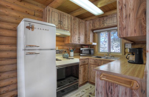 Rio Vista Estates House | Cozy Riverfront Cabin | 1,000 feet Rio Grande River Access | Ski Wolf Creek