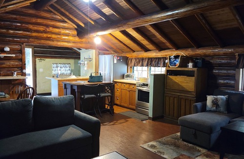 Seeley Lake House | Cozy, rustic Montana lake cabin on Placid.