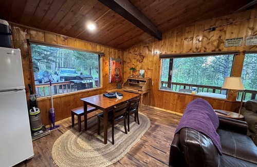 Last Chance Cabin | Cozy Secluded Cabin Surrounded by Trees near Yellowstone, Idaho
