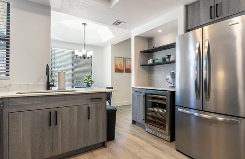 Kierland Apartment | CozySuites at Kierland Commons