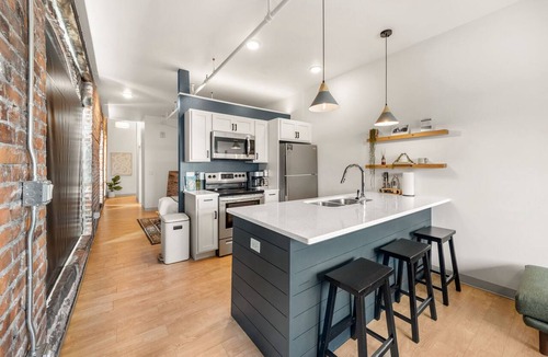 Duluth Apartment | Craft District Apt w/Gym & Coffee Shop 307