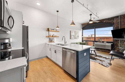 Duluth Apartment | Craft District Apt w/Gym & Coffee Shop 307