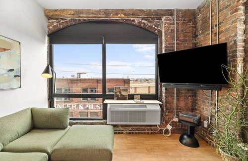Duluth Apartment | Craft District Apt w/Gym & Coffee Shop 307