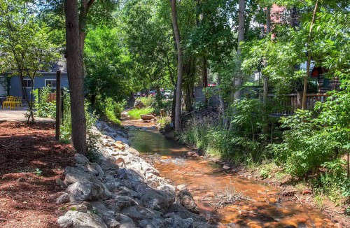 Broadmoor House | Creekside Firepit, Giant Chess, Outdoor Dining