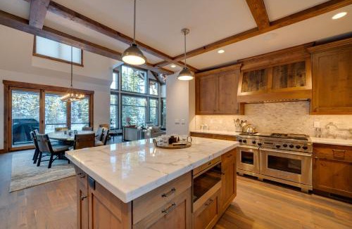 Big Sky House | Custom Ski-InandOut Chalet with Hot Tub and Wet Bars!