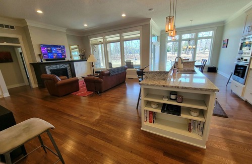 Rochester House | Cuthbert Place | Single-Level, 1.5mi Mayo, Pets OK