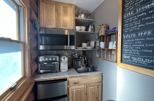 St. Joseph Cottage | DANCING PINES SUITE at Dancing Pines Retreat A Luxury Log Home & Pet Friendly.