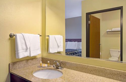 Perry Hotel | Days Inn by Wyndham Brigham City