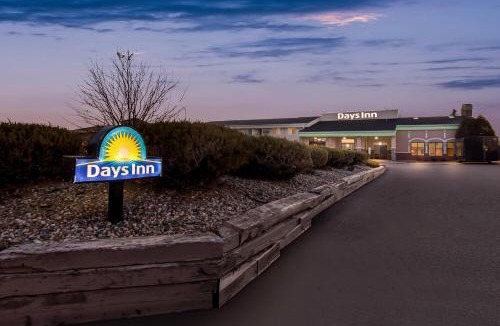 Minot Hotel | Days Inn by Wyndham Minot