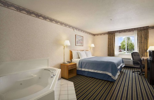 Springville Hotel | Days Inn by Wyndham Springville