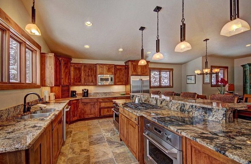 Blue River Cabin | Deluxe Remodeled Cabin with Hot Tub near Breckenridge Ski Resort, Colorado