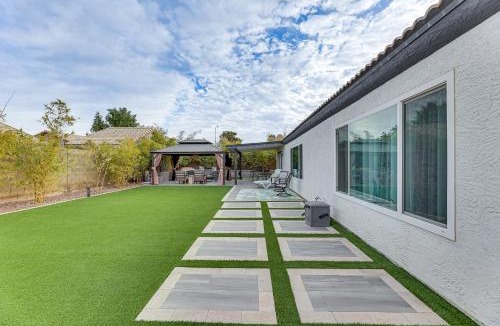 East Mesa House | Desert Oasis Ranch-Style Mesa Home, Hiking/Tubing