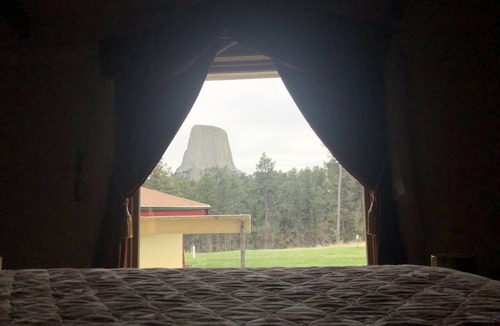 Devils Tower Bed & Breakfast | Devils Tower Lodge (Bed and Breakfast)