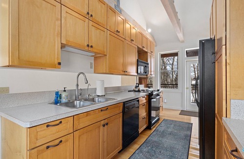 Red Lodge House | Dog friendly, Fireplace & Wi-Fi Mountain Treetop