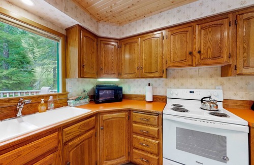 Joseph House | Dog-Friendly Home near Wallowa Lake w/Wraparound Deck, Free WiFi, Great Location
