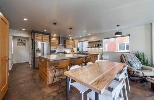 Heart of Missoula House | Downtown Missoula Low Key Luxury House