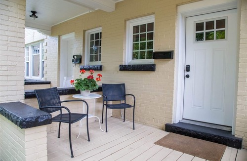 University District House | Downtown/University Area Completely Renovated Turn of the Century Townhome