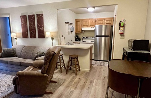 Beaver Condo | Eagle Point Resort Condo steps from Lodge & Ski Lift!