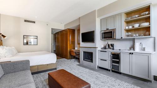 Avon House | Eagle River by AvantStay