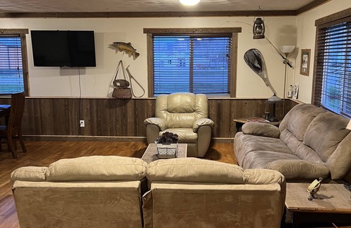 Fort Smith House | Elegant home located mins from the river and lake