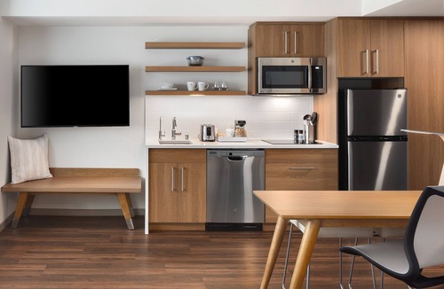 South Loop Hotel | Element by Marriott Bloomington Mall of America