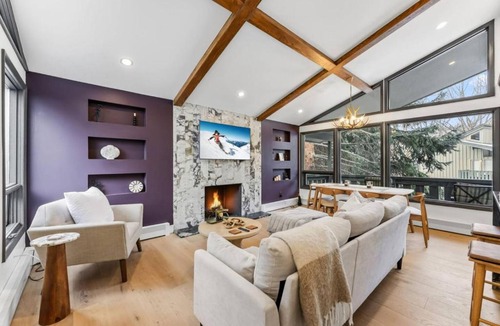 Vail House | Elevated Vail Retreat I Walkable I 5 Min to Resort