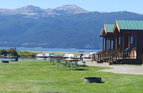 West Yellowstone Apartment | Elk Haven Camping (Cabin 7)