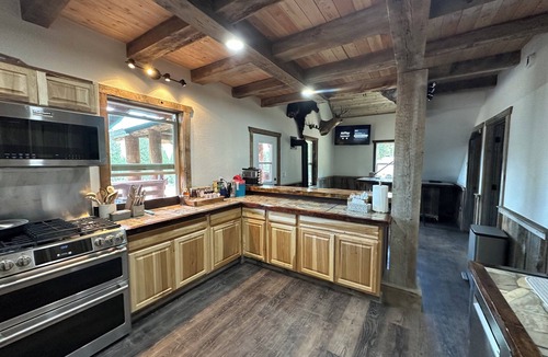 Plains Cabin | Elk Lodge