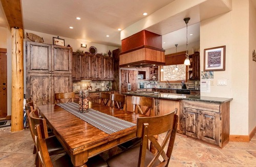 Windcliff Estates House | Elk Summit Vacation Home at Windcliff by RedAwning
