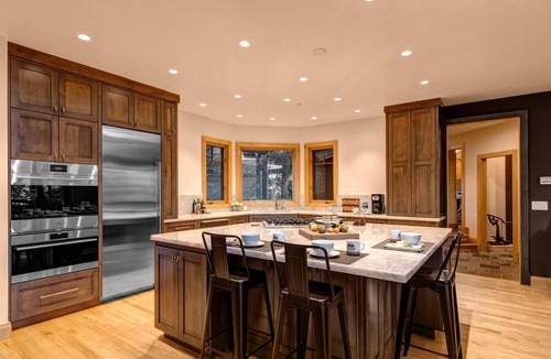 North Gros Ventre House | Endless Retreat w/ Indoor & Outdoor Living, Views, Priv. Hot Tub | Abode at Sleeping Indian