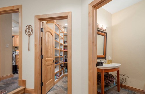 North Gros Ventre House | Endless Retreat w/ Indoor & Outdoor Living, Views, Priv. Hot Tub | Abode at Sleeping Indian