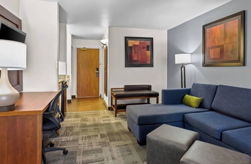 Englewood Hotel | Enjoy Three Bright Suites Near Downtown, Trails, Breweries & Parks
